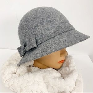 Trixie 100% wool gray cloche hat